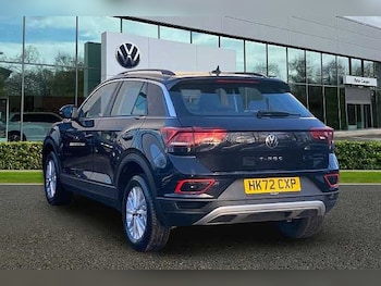 Used Volkswagen T-Roc 2022 for sale - 76969239: Photo