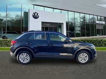 Used Volkswagen T-Roc 2022 for sale - 76969239: Photo