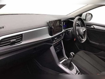 Used Volkswagen T-Roc 2023 for sale - 76505058: Photo