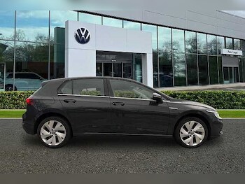 Used Volkswagen Golf 2022 for sale - 77228180: Photo