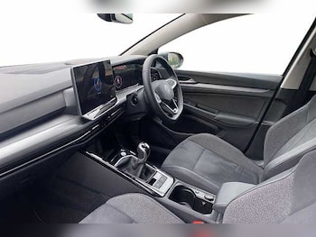 Used Volkswagen Golf 2025 for sale - 78018120: Photo