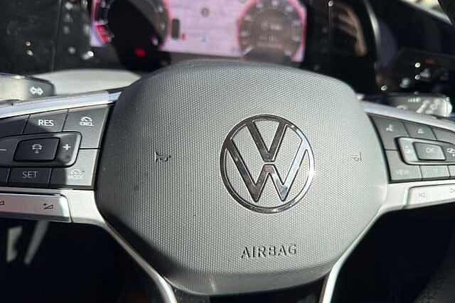 Used Volkswagen Golf 2024 for sale - 76287408: Photo 30