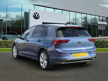 Used Volkswagen Golf 2024 for sale - 76287408: Photo