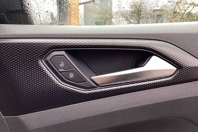 Used Volkswagen T-Cross 2023 for sale - 77851133: Photo 27