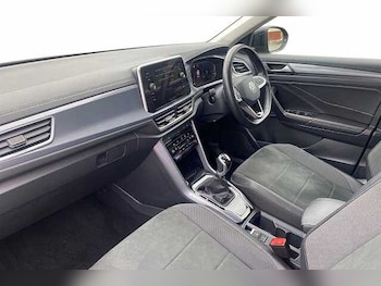 Used Volkswagen T-Roc 2024 for sale - 79073297: Photo