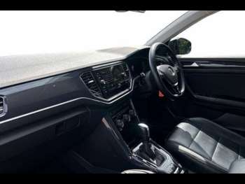 Used Volkswagen T-Roc 2020 for sale - 74954956: Photo