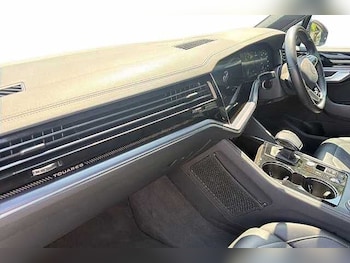 Used Volkswagen Touareg 2023 for sale - 78976177: Photo