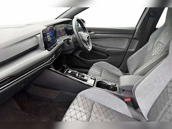 Used Volkswagen Golf 2024 for sale - 78427085: Photo