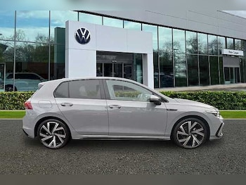 Used Volkswagen Golf 2024 for sale - 78427085: Photo