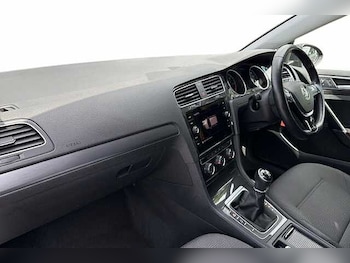 Used Volkswagen Golf 2019 for sale - 78459271: Photo