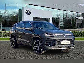 Used Volkswagen Touran 2025 for sale - 76637986: Photo