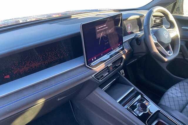 Used Volkswagen Touran 2025 for sale - 76637986: Photo 2