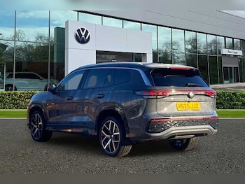 Used Volkswagen Touran 2025 for sale - 76637986: Photo