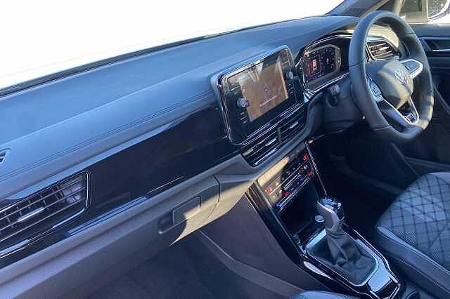 Used Volkswagen T-Roc 2025 for sale - 77069408: Photo 2