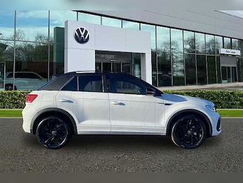Used Volkswagen T-Roc 2025 for sale - 77069408: Photo