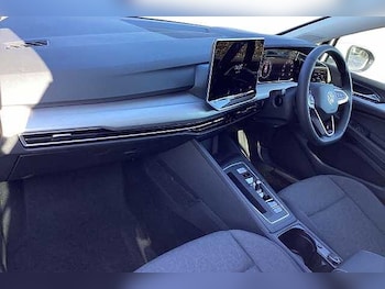 Used Volkswagen Golf 2025 for sale - 77720923: Photo