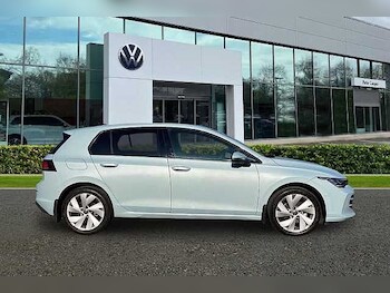 Used Volkswagen Golf 2025 for sale - 77720923: Photo