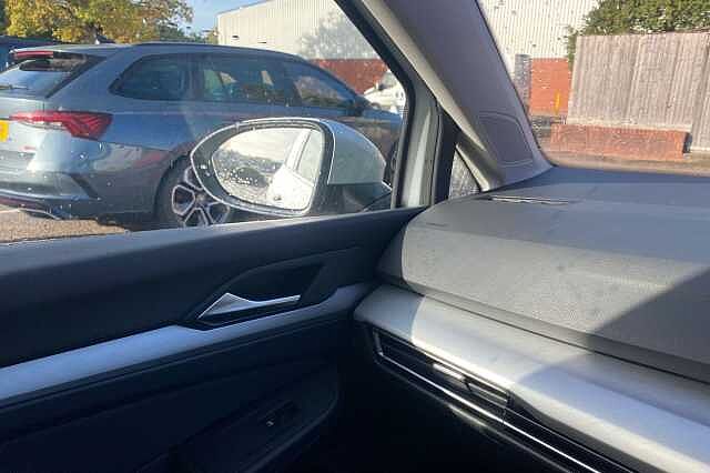 Used Volkswagen Golf 2021 for sale - 76310020: Photo 30
