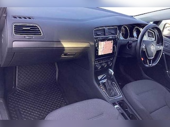 Used Volkswagen Golf 2019 for sale - 76719510: Photo