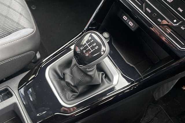 Used Volkswagen T-Roc 2023 for sale - 76069829: Photo 19