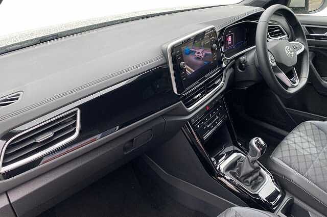 Used Volkswagen T-Roc 2023 for sale - 76069829: Photo 2
