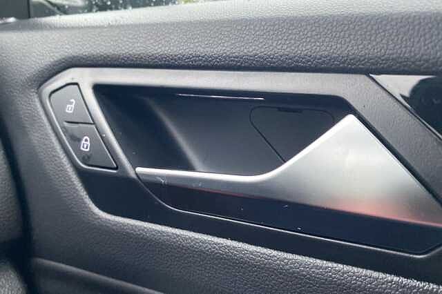 Used Volkswagen T-Roc 2023 for sale - 76069829: Photo 25