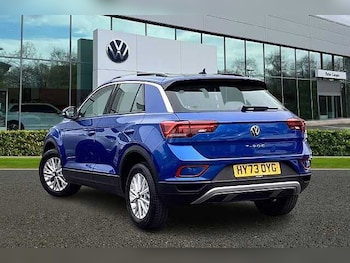 Used Volkswagen T-Roc 2023 for sale - 78097971: Photo