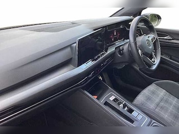 Used Volkswagen Golf 2021 for sale - 79216622: Photo