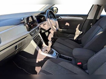 Used Volkswagen T-Roc 2022 for sale - 77730108: Photo