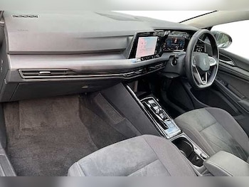 Used Volkswagen Golf 2024 for sale - 79216623: Photo