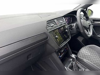 Used Volkswagen Tiguan 2021 for sale - 76069827: Photo 2