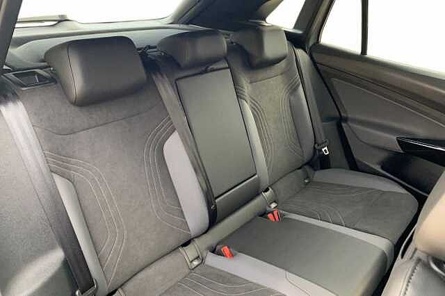 Used Volkswagen ID.4 2025 for sale - 77880915: Photo 8