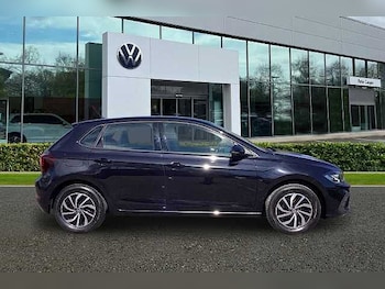 Used Volkswagen Polo 2023 for sale - 78111847: Photo