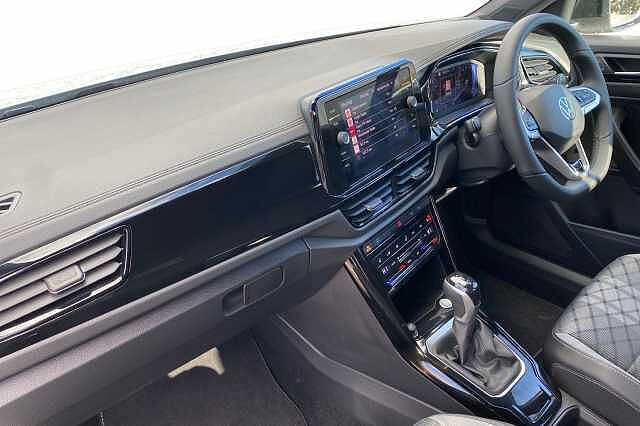 Used Volkswagen T-Roc 2025 for sale - 77077418: Photo 2