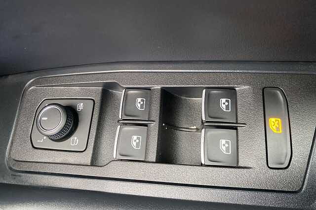 Used Volkswagen T-Roc 2025 for sale - 77077418: Photo 24