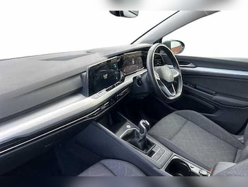 Used Volkswagen Golf 2023 for sale - 78018119: Photo