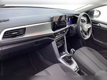 Used Volkswagen T-Roc 2024 for sale - 77328936: Photo