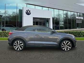 Used Volkswagen T-Roc 2021 for sale - 77136238: Photo
