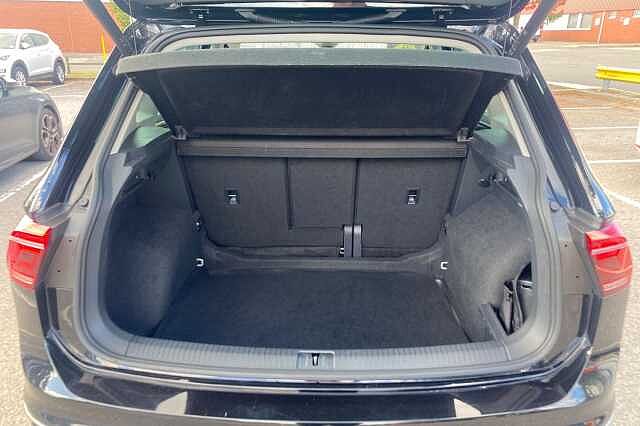 Used Volkswagen Tiguan 2022 for sale - 76010560: Photo 11