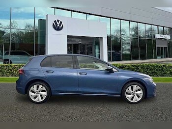 Used Volkswagen Golf 2024 for sale - 77213288: Photo