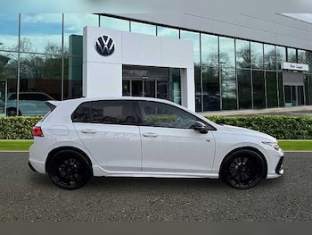 Used Volkswagen Golf 2025 for sale - 77378302: Photo