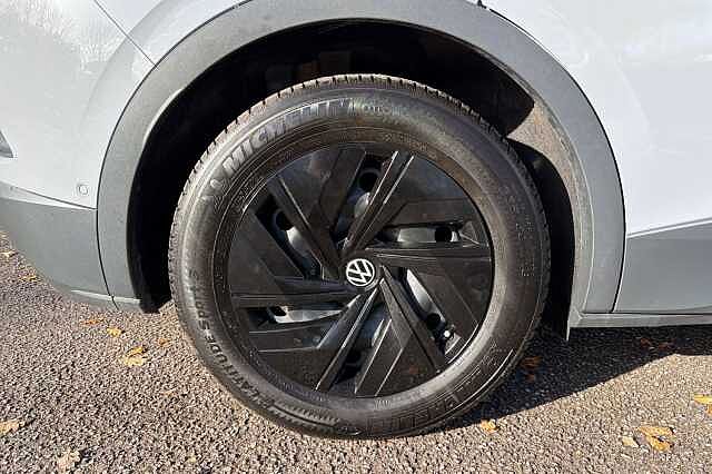 Used Volkswagen ID.4 2023 for sale - 76310022: Photo 5