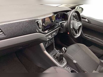 Used Volkswagen Polo 2023 for sale - 76143220: Photo 2