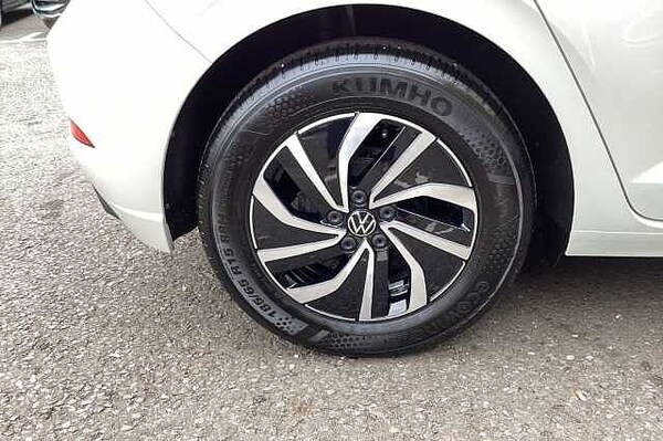 Used Volkswagen Polo 2023 for sale - 76143220: Photo 5