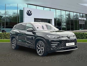 2025 (25) - 1.5 TSI eHybrid R-Line 5dr DSG6+WINTERPACKPLUS+HEADUP+DRIVERASPACK