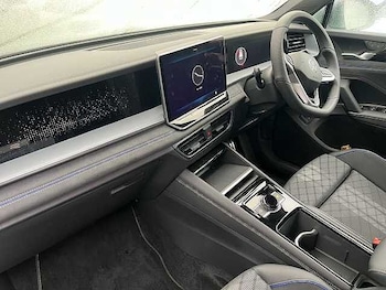 Used Volkswagen Touran 2025 for sale - 76257145: Photo