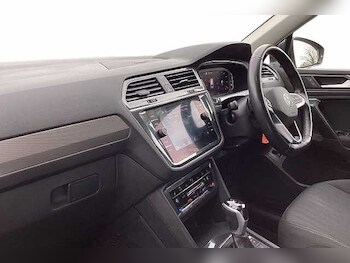 Used Volkswagen Tiguan Allspace 2023 for sale - 77792743: Photo
