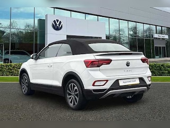 Used Volkswagen T-Roc 2022 for sale - 77622233: Photo