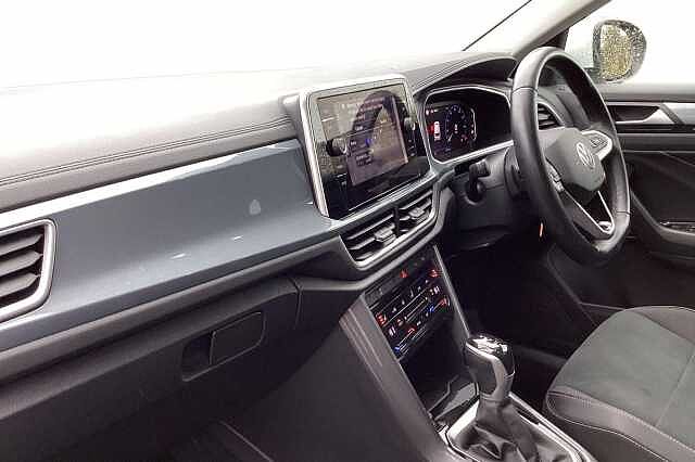 Used Volkswagen T-Roc 2023 for sale - 76591366: Photo 2