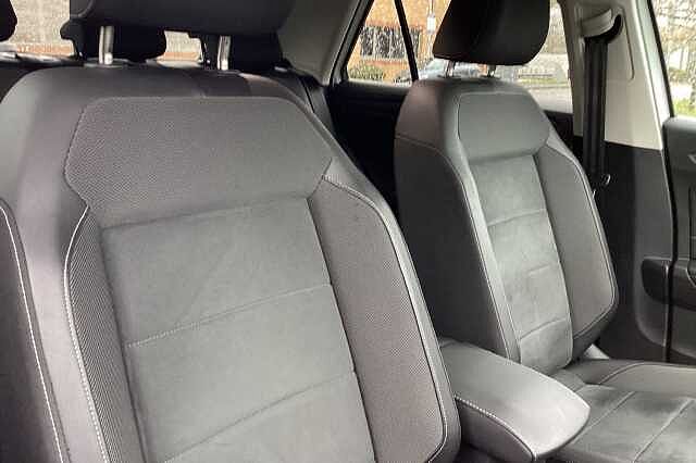 Used Volkswagen T-Roc 2023 for sale - 76591366: Photo 33